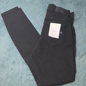 NWT Hidden Black Skinny High Rise Jeans